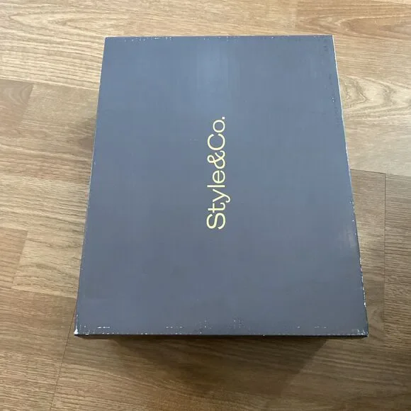 Style & Co Masrinaa Block-Heel Ankle Bootie Scarlet Micro Size 9.5M NIB - Picture 2 of 12